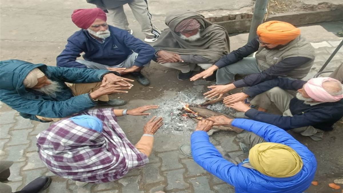 ਧੁੰਦ ਤੇ ਹੱਡ ਚੀਰਵੀਂ ਠੰਢ ਨਾਲ ਜਨ ਜੀਵਨ ਹੋਇਆ ਪ੍ਰਭਾਵਿਤ