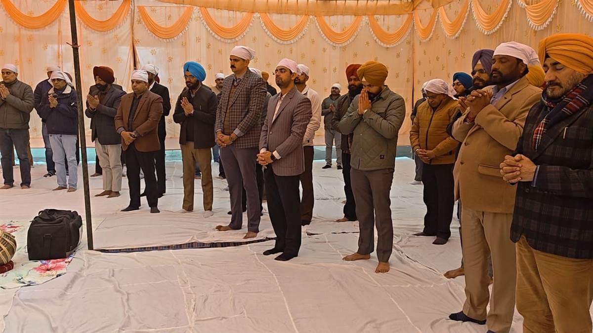 ਜ਼ਿਲ੍ਹਾ ਪ੍ਰਬੰਧੀ ਕੰਪਲੈਕਸ ਮੋਗਾ ’ਚ ਸੁਖਮਨੀ ਸਾਹਿਬ ਦੇ ਪਾਠ ਕਰਵਾਏ