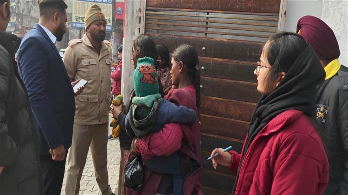 ਨਵਾਂਸ਼ਹਿਰ ’ਚ ਚੈਕਿੰਗ ਟੀਮ ਵੱਲੋਂ ਤਿੰਨ ਬੱਚੇ ਰੈਸਕਿਉ