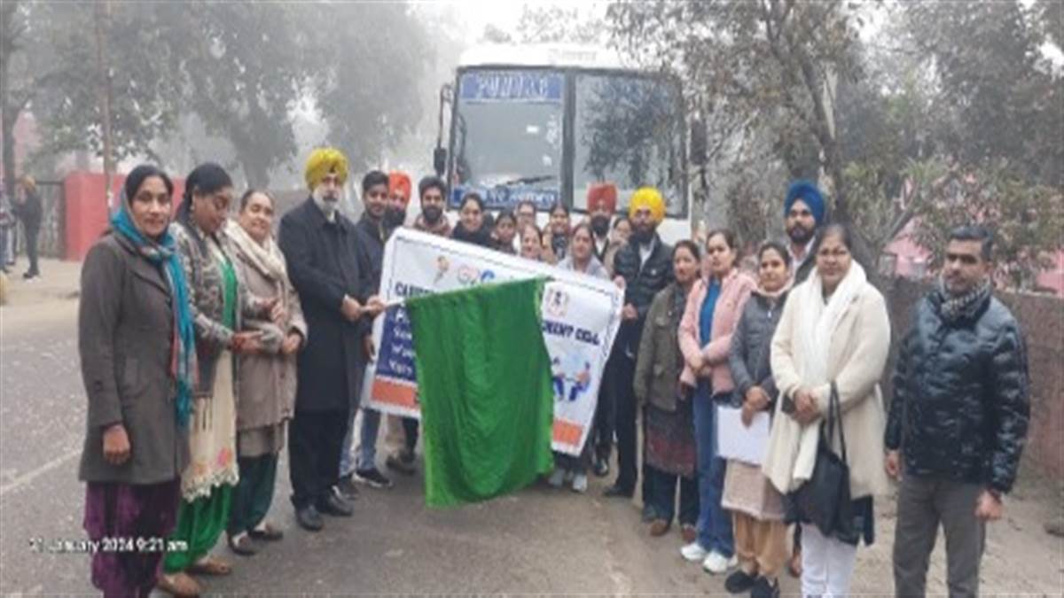 ਪੁਸਤਕ ਮੇਲੇ ਵਿਦਿਆਰਥੀਆਂ 'ਚ ਸਾਹਿਤ ਦੀ ਚਿਣਗ ਕਰਦੇ ਪੈਦਾ- ਪਿ੍ਰੰ. ਗਿੱਲ