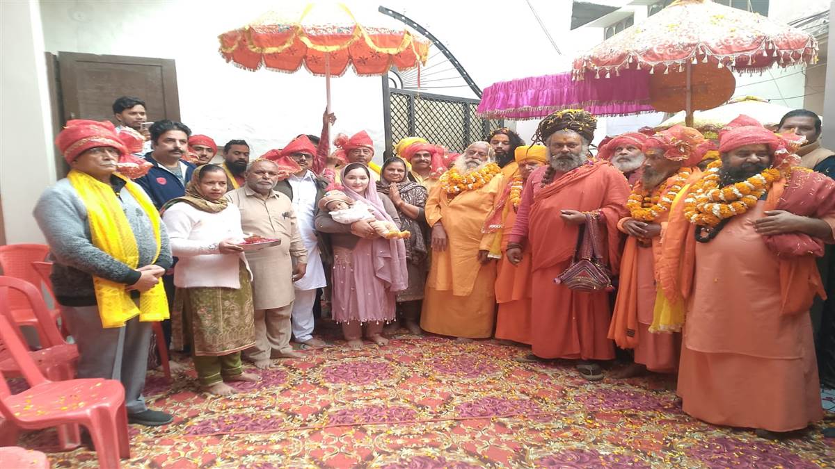 ਮਹਾਸ਼ਿਵਰਾਤਰੀ ਮੇਲੇ ਸਬੰਧੀ ਵੱਖ-ਵੱਖ ਸੂਬਿਆਂ ਤੋਂ ਪੁੱਜੇ ਸੰਤ-ਮਹਾਪੁਰਸ਼ਾਂ ਨੇ ਸ਼ਹਿਰ ਦੀ ਕੀਤੀ ਪਰਿਕਰਮਾ