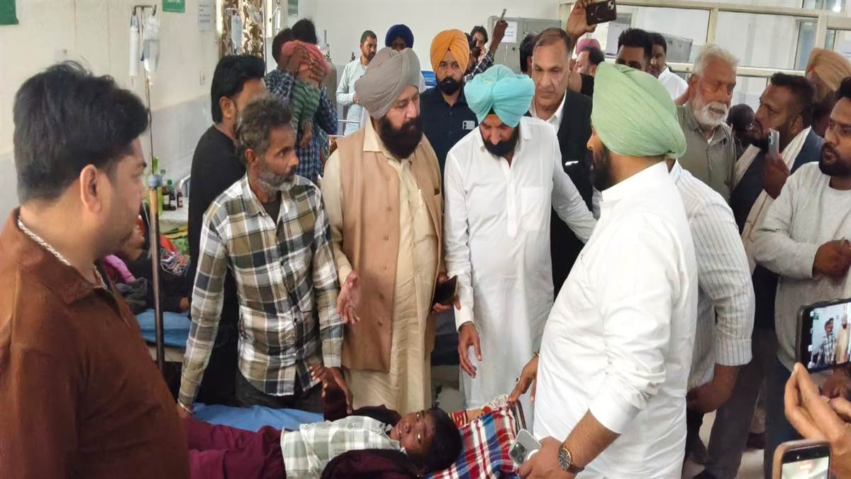 ਦੂਸ਼ਿਤ ਪਾਣੀ ਪੀਣ ਕਾਰਨ ਬਿਮਾਰ ਬੱਚਿਆਂ ਦਾ ਹਾਲ ਜਾਣਨ ਪਹੁੰਚੇ ਕਾਂਗਰਸੀ