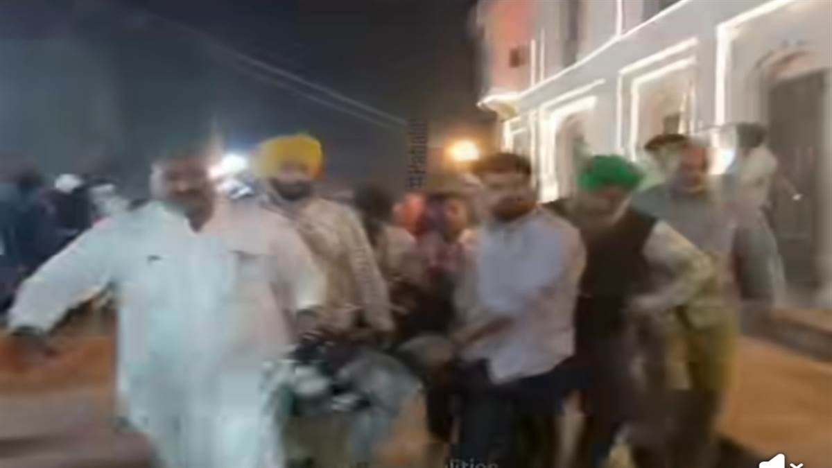 ਸ਼ੀਸ਼ ਮਹਿਲ ਮੇਲੇ ’ਚ ਡਾਂਗ ਖੜਕੀ
