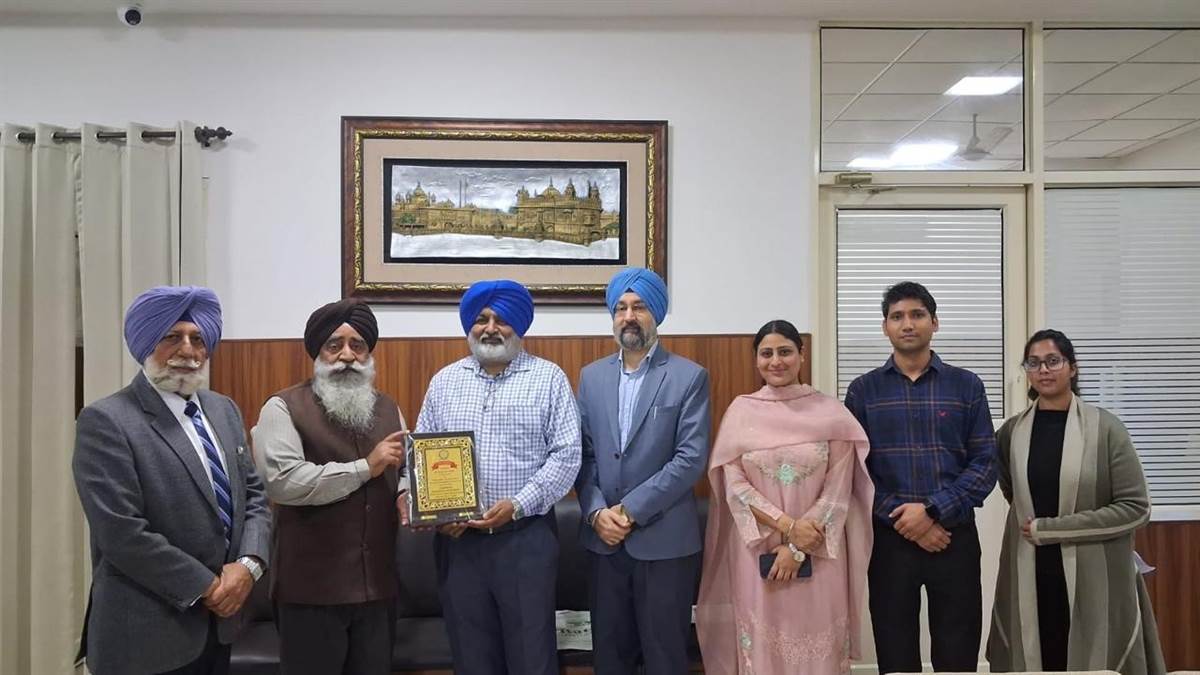 ਏਡਜ਼ ਜਾਗਰੂਕਤਾ ਸਬੰਧੀ ਲੈਕਚਰ ਤੇ ਪੋਸਟਰ ਮੁਕਾਬਲਾ ਕਰਵਾਇਆ