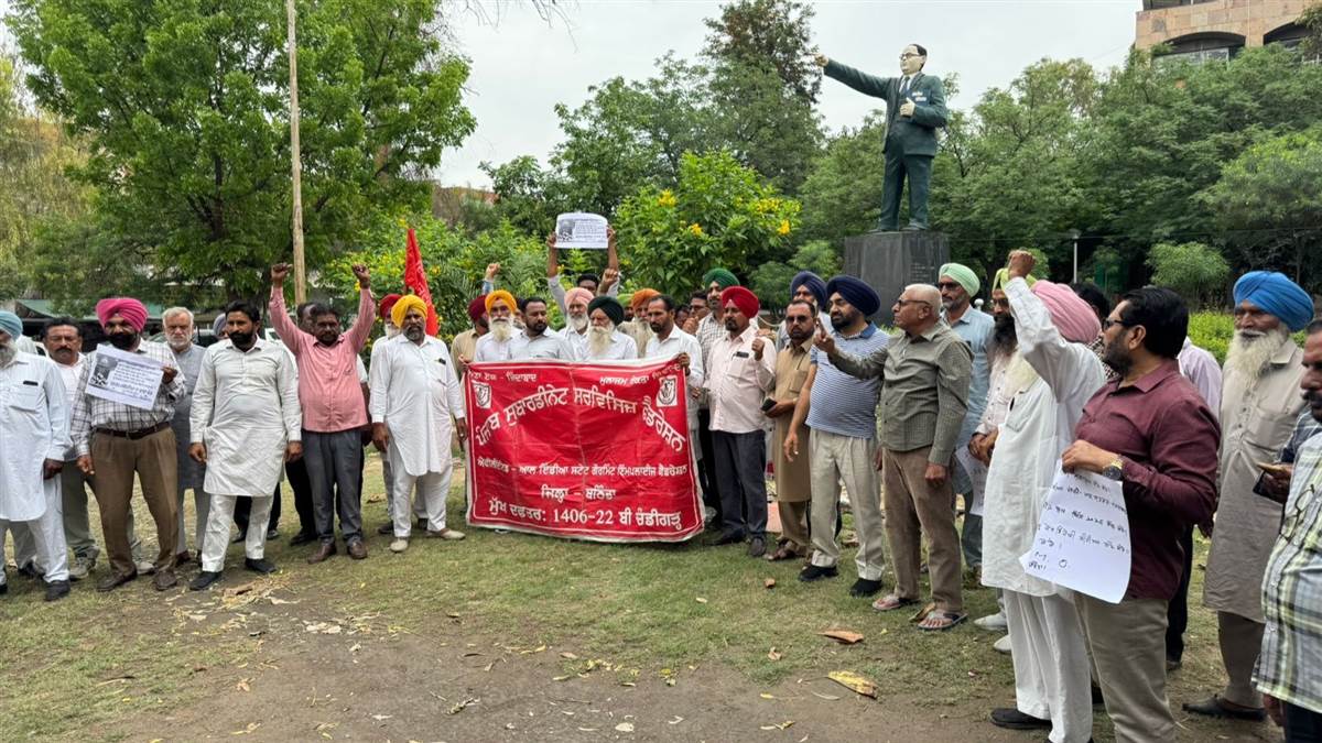 ਕਿਰਤ ਕੋਡ ਲਾਗੂ ਕਰਨ ਵਿਰੁੱਧ ਕਾਲਾ ਦਿਵਸ ਮਨਾਉਣ ਮੌਕੇ ਰੋਸ ਮੁਜ਼ਾਹਰਾ