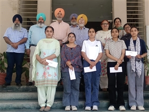 ਜੱਟ ਸਿੱਖ ਕੌਂਸਲ ਨੇ ਵਿਦਿਆਰਥੀਆਂ ਨੂੰ ਵੰਡਿਆ ਵਜ਼ੀਫ਼ਾ