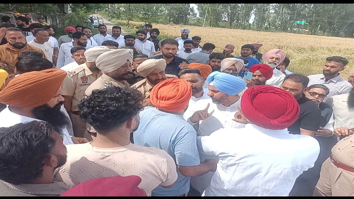 ਬਲਾਕ ਸੰਮਤੀ ਦੀ ਚੇਅਰਮੈਨੀ ਲੈ ਕੇ ਮਾਹੌਲ ਬਣਿਆ ਤਨਾਅਪੂਰਨ