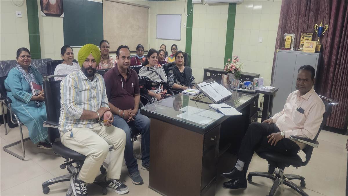 ਮੁੱਖ ਮੰਤਰੀ ਸਿਹਤ ਬੀਮਾ ਯੋਜਨਾ ਦੇ ਕਾਰਡ ਬਣਾਉਣ ਲਈ ਵਿਸ਼ੇਸ਼ ਮੁਹਿੰਮ ਜਾਰੀ: ਐੱਸਐੱਮਓ