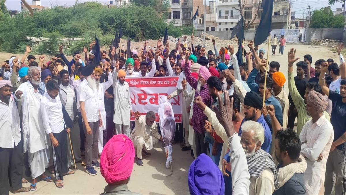 ਕਾਰਪੋਰੇਟ ਘਰਾਣੇ ਨੂੰ ਕਿਰਤ ਵੇਚਣ ਖ਼ਿਲਾਫ਼ ਨਾਅਰੇਬਾਜ਼ੀ
