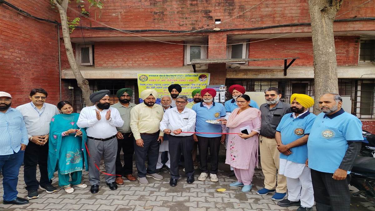 ਸਰਬੱਤ ਦਾ ਭਲਾ ਚੈਰੀਟੇਬਲ ਟਰੱਸਟ ਵੱਲੋਂ ਲਗਾਏ ਆਰਓ ਸਿਸਟਮ ਦਾ ਉਦਘਾਟਨ