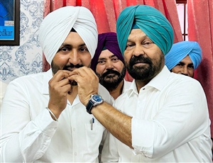 ਵਿਧਾਇਕ ਡਿੰਪੀ ਢਿੱਲੋਂ ਵੱਲੋਂ ਐਡਵੋਕੇਟ ਸੰਧੂ ਦਿੱਤੀ ਵਧਾਈ