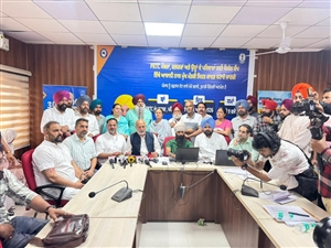 ਪੰਨੂ ਤੇ ਜੁਨੇਜਾ ਵੱਲੋਂ ਪੀਆਰਟੀਸੀ ਮੁਲਾਜ਼ਮਾਂ ਦੇ ਇਲਾਜ ਲਈ ਸਿਹਤ ਯੋਜਨਾ ਦਾ ਆਗਾਜ਼