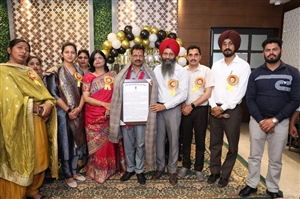 ਧਰਮਿੰਦਰ ਕੁਮਾਰ ਦੀ ਸੇਵਾਮੁਕਤੀ ਮੌਕੇ ਸਮਾਗਮ ਕਰਵਾਇਆ