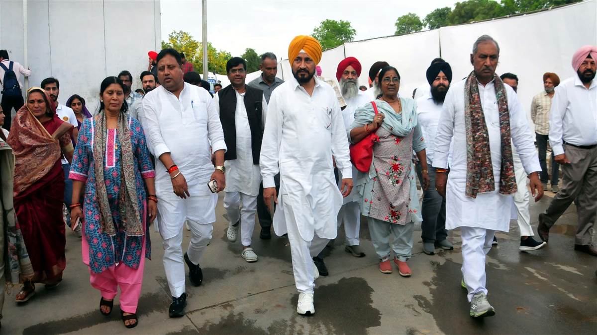 ਸੰਸਦ ਮੈਂਬਰਾਂ ਦੀ ਟੀਮ ਵੱਲੋਂ ਵੇਰਕਾ ਮਿਲਕ ਪਲਾਂਟ ਮੁਹਾਲੀ ਦਾ ਦੌਰਾ