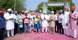 ਸੰਤ ਢੱਕੀ ਸਾਹਿਬ ਵਾਲੇ ਵਿਦੇਸ਼ੋਂ ਪਰਤੇ, ਸੰਗਤ ਵੱਲੋਂ ਭਰਵਾਂ ਸਵਾਗਤ