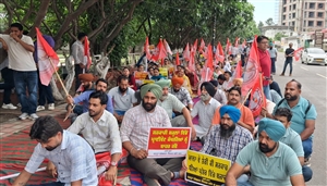 ਐਨਐੱਸਕਿਊਐੱਫ ਅਧਿਆਪਕਾਂ ਦਾ ਸਿੱਖਿਆ ਮੰਤਰੀ ਹਲਕੇ ’ਚ ਰੋਸ