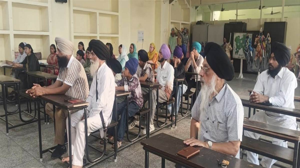 ਮਾਨਵਤਾ ਦੀ ਸੇਵਾ ਤੇ ਪ੍ਰਮਾਤਮਾ ਦਾ ਸਿਮਰਨ ਹੀ ਸਭ ਤੋਂ ਉੱਤਮ ਕਾਰਜ