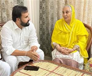 ਭੰਗੂ ਦੇ ਘਰ ਮੁੱਖ ਮੰਤਰੀ ਦੀ ਮਾਤਾ ਨੇ ਕੀਤੀ ਅਚਾਨਕ ਫੇਰੀ