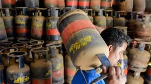 ਮਹਿੰਗਾਈ ਦੀ ਮਾਰ ਤੋਂ ਵੱਡੀ ਰਾਹਤ ! LPG ਸਿਲੰਡਰ ਦੀਆਂ ਕੀਮਤਾਂ 'ਚ ਵੱਡੀ ਕਟੌਤੀ, ਜਾਣੋ ਕੀ ਹਨ ਨਵੇਂ ਰੇਟ