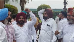Sangrur News : ਚੰਨੀ ਤੇ ਵੜਿੰਗ ਸਮਰਥਕਾਂ ’ਚ ਤਕਰਾਰ, ਚੱਲੀਆਂ ਕੁਰਸੀਆਂ