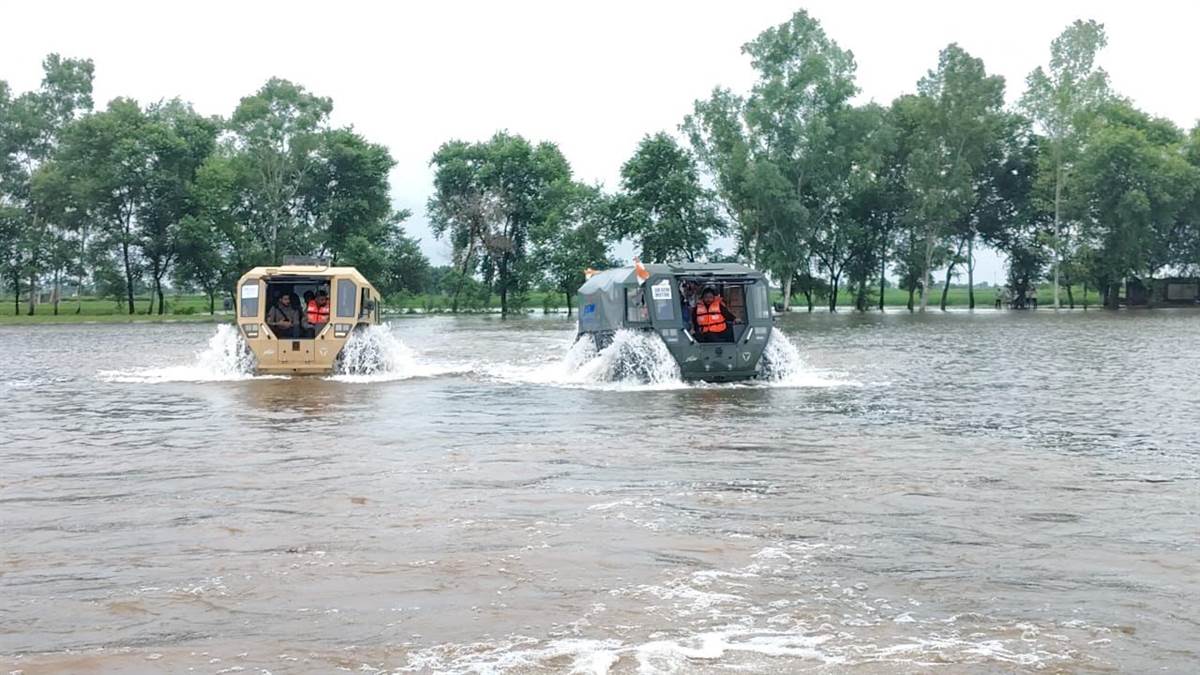 Weather Alert: ਪੰਜਾਬ ’ਚ ਅੱਜ ਤੋਂ ਭਾਰੀ ਬਾਰਿਸ਼ ਦਾ ਰੈੱਡ ਅਲਰਟ,  ਅਗਸਤ ਮਹੀਨੇ ’ਚ ਬਾਰਿਸ਼ ਨੇ ਤੋੜਿਆ 25 ਸਾਲਾਂ ਦਾ ਰਿਕਾਰਡ