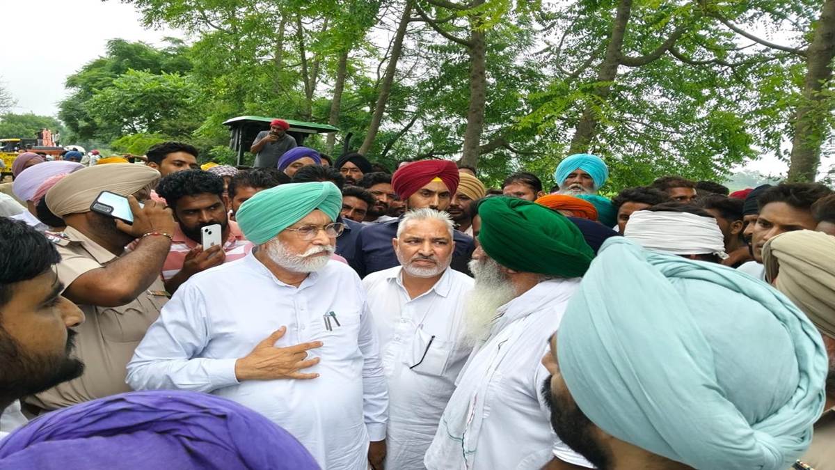 ਚਾਂਦਪੁਰਾ ਬੰਨ੍ਹ ’ਤੇ ਪੰਜਾਬ ਤੇ ਹਰਿਆਣਾ ਕਿਸਾਨਾਂ ਦੀ ਫਿਰ ਦਿਖੀ ਮਜ਼ਬੂਤ ਸਾਂਝ, ਹਲਕੇ ਦੇ ਵਿਧਾਇਕ ਪ੍ਰਿੰਸੀਪਲ ਬੁੱਧਰਾਮ ਮੌਕੇ 'ਤੇ ਪੁੱਜੇ