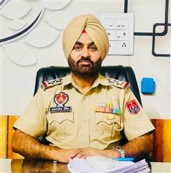 ਤੀਜੀ ਚੋਰੀ : ਚੋਰਾਂ ਕੰਧ ਟੱਪੀ, ਜਿੰਦਾ ਤੋੜਿਆ, ਦਾਰੂ ਪੀਤੀ, ਚੋਰੀ ਕੀਤੀ,, ਫੁਰਰਰਰ