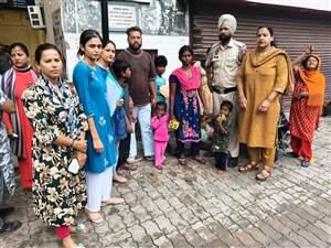 ਮੰਦਰਾਂ ਦੇ ਬਾਹਰ ਭੀਖ ਮੰਗਦੇ 7 ਬੱਚੇ ਕੀਤੇ ਰੈਸਕਿਊ