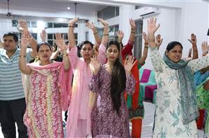 ਜੀਵਨ ਵਿਚ ਅਧਿਆਤਮ ਦਿੰਦਾ ਹੈ ਸੱਚਾ ਸਹਾਰਾ : ਸਾਧਵੀ ਭਾਰਤੀ