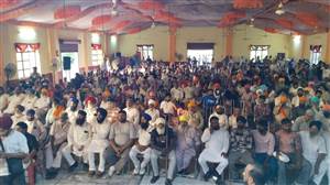 ਕਸਬਾ ਫਤਿਆਬਾਦ ’ਚ ਰਮਨਦੀਪ ਸ਼ੇਰੋਂ ਤੇ ਬਿੱਲਾ ਸ਼ੇਰੋਂ ਦੀ ਅਗਵਾਈ ’ਚ ਵਿਸ਼ਾਲ ਇਕੱਠ