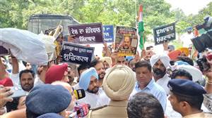 ਰਾਹੁਲ ਗਾਂਧੀ ਖਿਲਾਫ਼ FIR ਦਾ ਮਾਮਲਾ, ਪੰਜਾਬ ਕਾਂਗਰਸ ਅੱਜ ਚੰਡੀਗੜ੍ਹ 'ਚ ਕਰੇਗੀ ਜ਼ਬਰਦਸਤ ਪ੍ਰਦਰਸ਼ਨ