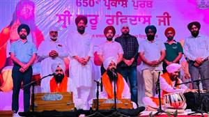 500 ਡਰੋਨਾਂ ਰਾਹੀਆਂ ਸ੍ਰੀ ਗੁਰੂ ਰਵਿਦਾਸ ਜੀ ਦੇ ਜੀਵਨ ਤੇ ਫਲਸਫ਼ੇ ਨੂੰ ਕੀਤਾ ਪੇਸ਼