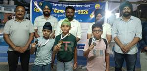 ਵਿਦਿਆਰਥੀ ਦਸਮਜੋਤ ਸਿੰਘ ਨੇ ਤੈਰਾਕੀ ’ਚ ਜਿੱਤੇ ਸੋਨੇ ਤੇ ਕਾਂਸੇ ਦੇ ਤਮਗੇ