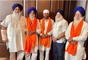 Punjab Politics : ਮਨਪ੍ਰੀਤ ਸਿੰਘ ਇਯਾਲੀ ਦੇ ਸਾਥੀ ਜਥੇਦਾਰ ਬਲਦੇਵ ਸਿੰਘ ਮਾਣੂੰਕੇ ਦੀ ਅਕਾਲੀ ਦਲ ’ਚ ਘਰ ਵਾਪਸੀ, ਸੁਖਬੀਰ ਸਿੰਘ ਬਾਦਲ ਨੇ ਕੀਤਾ ਸਵਾਗਤ