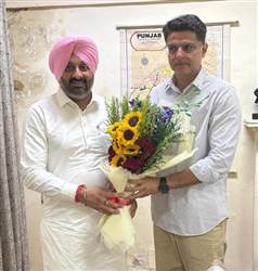 ਪੰਜਾਬ ਕਾਂਗਰਸ ’ਚ ਹਲਚਲ! ਬਰਨਾਲਾ MLA ਕਾਲਾ ਢਿੱਲੋਂ ਨੇ ਸਚਿਨ ਪਾਇਲਟ ਨਾਲ ਕੀਤੀ ਮੁਲਾਕਾਤ, ਇਨ੍ਹਾਂ ਮੁੱਦਿਆਂ ’ਤੇ ਹੋਈ ਚਰਚਾ
