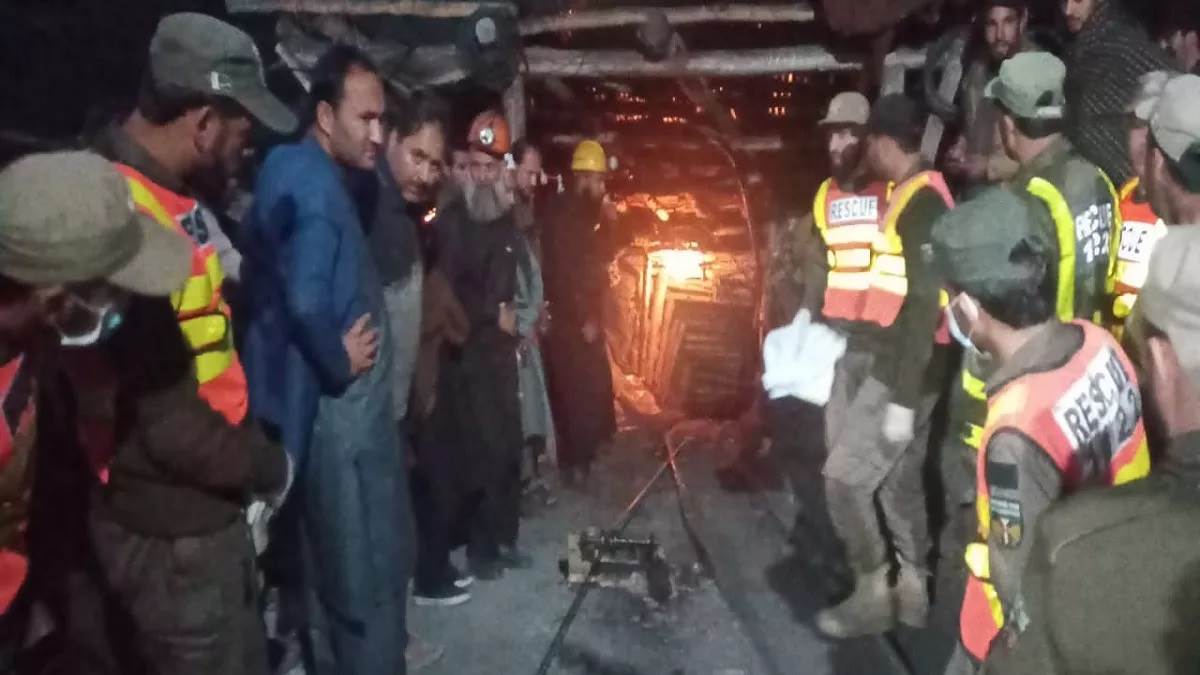 Dolly Coal Mine Blast big accident in pakistan 9 laborers died due to explosion in coal mine 4 injured