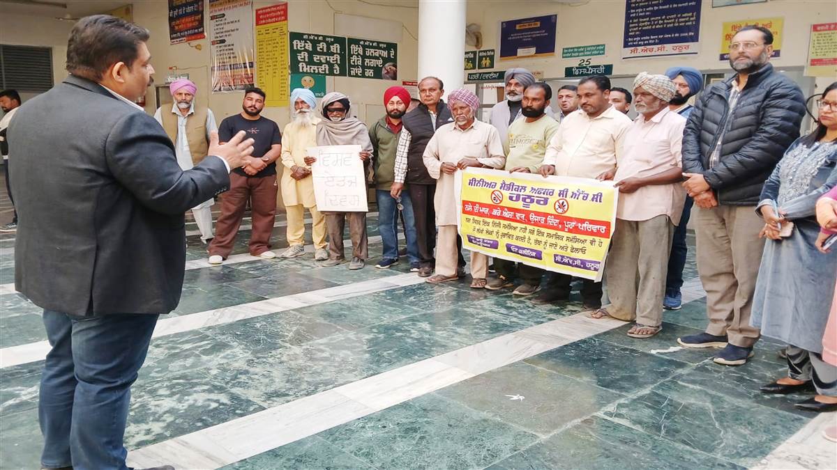 ਸਿਵਲ ਹਸਪਤਾਲ ’ਚ ਏਡਜ਼ ਦਿਵਸ ’ਤੇ ਕੀਤਾ ਜਾਗਰੂਕ