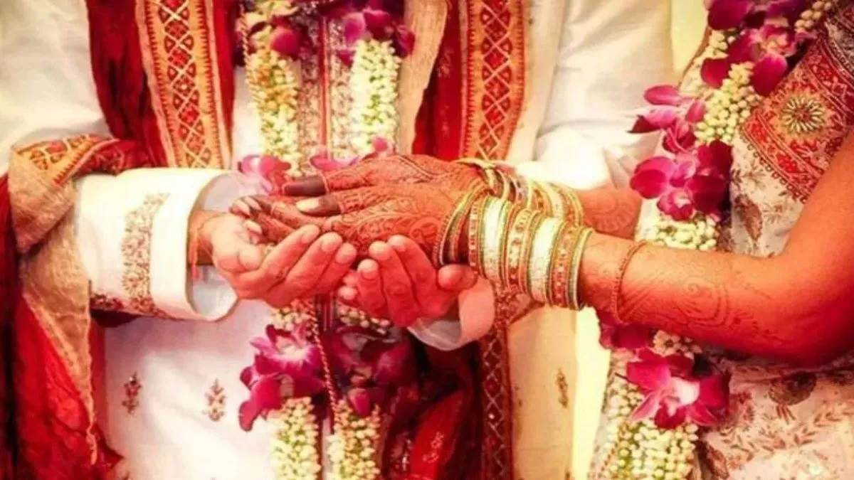 ਸ਼ਰਾਬ ਦੇ ਨਸ਼ੇ 'ਚ ਸਟੇਜ 'ਤੇ ਚੜ੍ਹਿਆ ਲਾੜਾ ਤਾਂ ਲਾੜੀ ਨੇ ਵਿਆਹ ਤੋਂ ਕੀਤਾ ਇਨਕਾਰ, ਬਿਨਾਂ ਵਿਆਹ ਦੇ ਵਾਪਸ ਮੁੜ ਗਈ ਬਰਾਤ