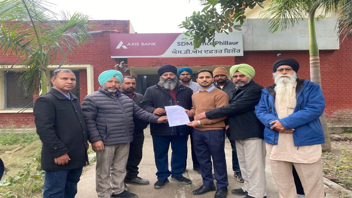 ਸਿਵਲ ਹਸਪਤਾਲ ਨੂੰ ਚਾਲੂ ਕਰਵਾਉਣ ਲਈ ਐਸਡੀਐਮ ਨੂੰ ਦਿੱਤਾ ਮੰਗ ਪੱਤਰ