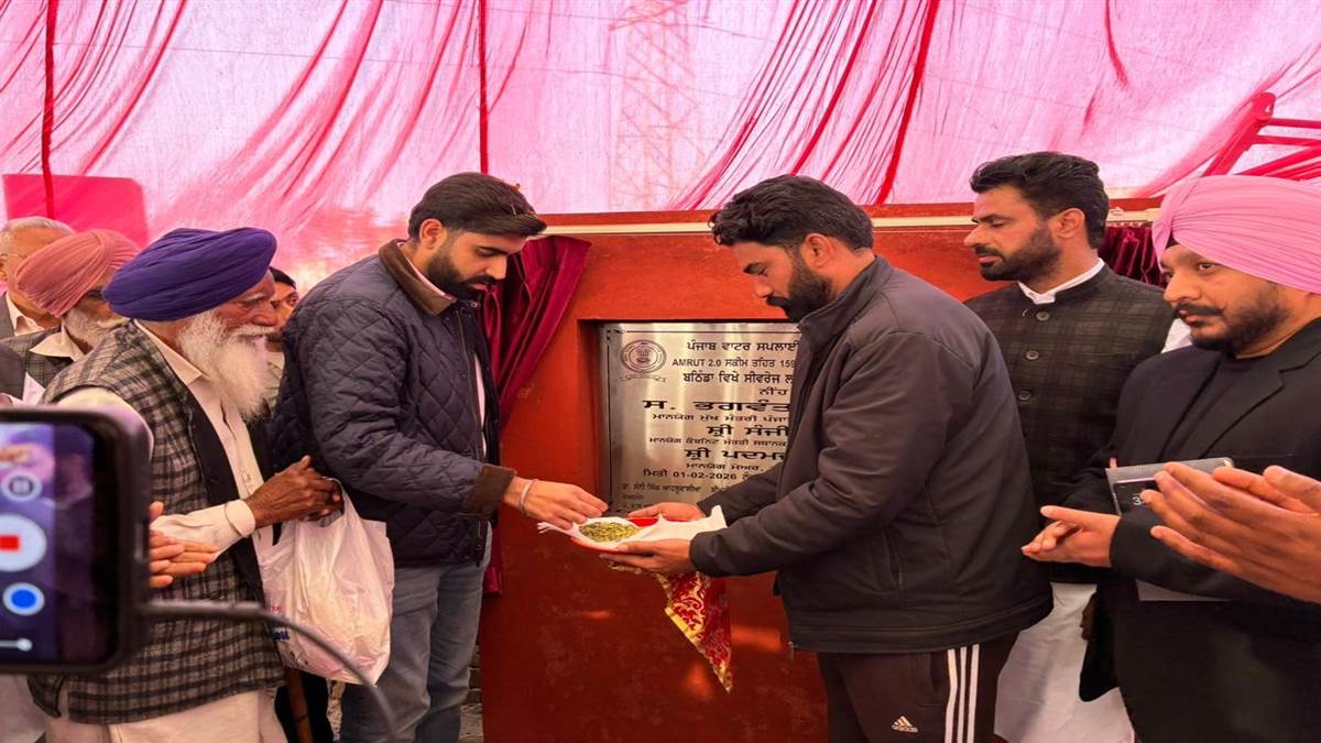 ਮੇਅਰ ਨੇ ਵਾਰਡ-50 ’ਚ ਸੀਵਰੇਜ ਪਾਈਪਲਾਈਨ ਪ੍ਰੋਜੈਕਟ ਦਾ ਕੀਤਾ ਉਦਘਾਟਨ