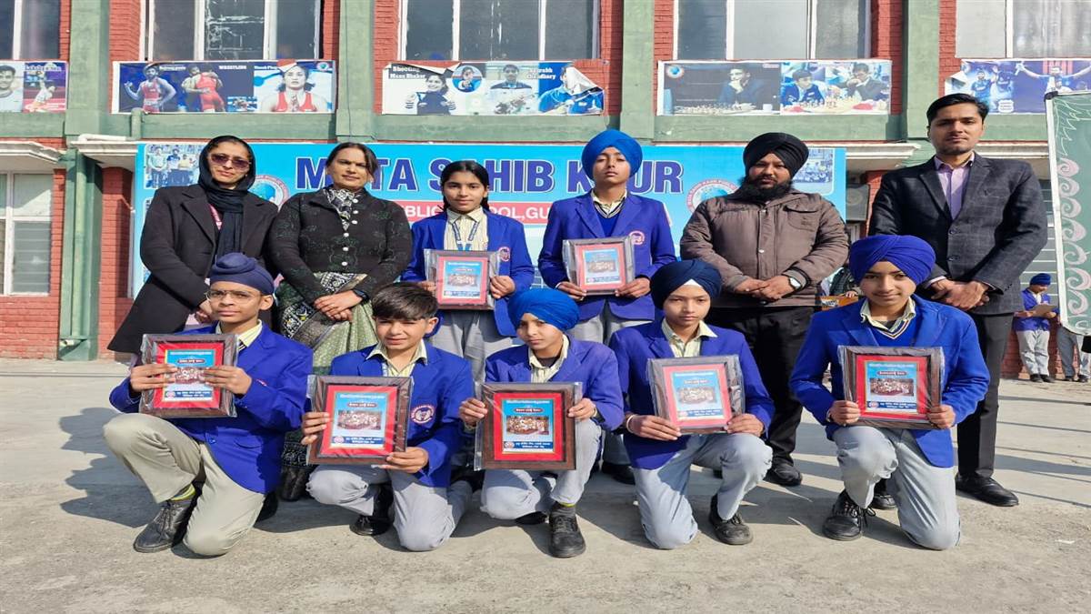 ਗੁਰਮਤਿ ਗਿਆਨ ਪ੍ਰੀਖਿਆ ਵਿਦਿਆਰਥੀਆਂ ਦਾ ਸ਼ਾਨਦਾਰ ਪ੍ਰਦਰਸ਼ਨ