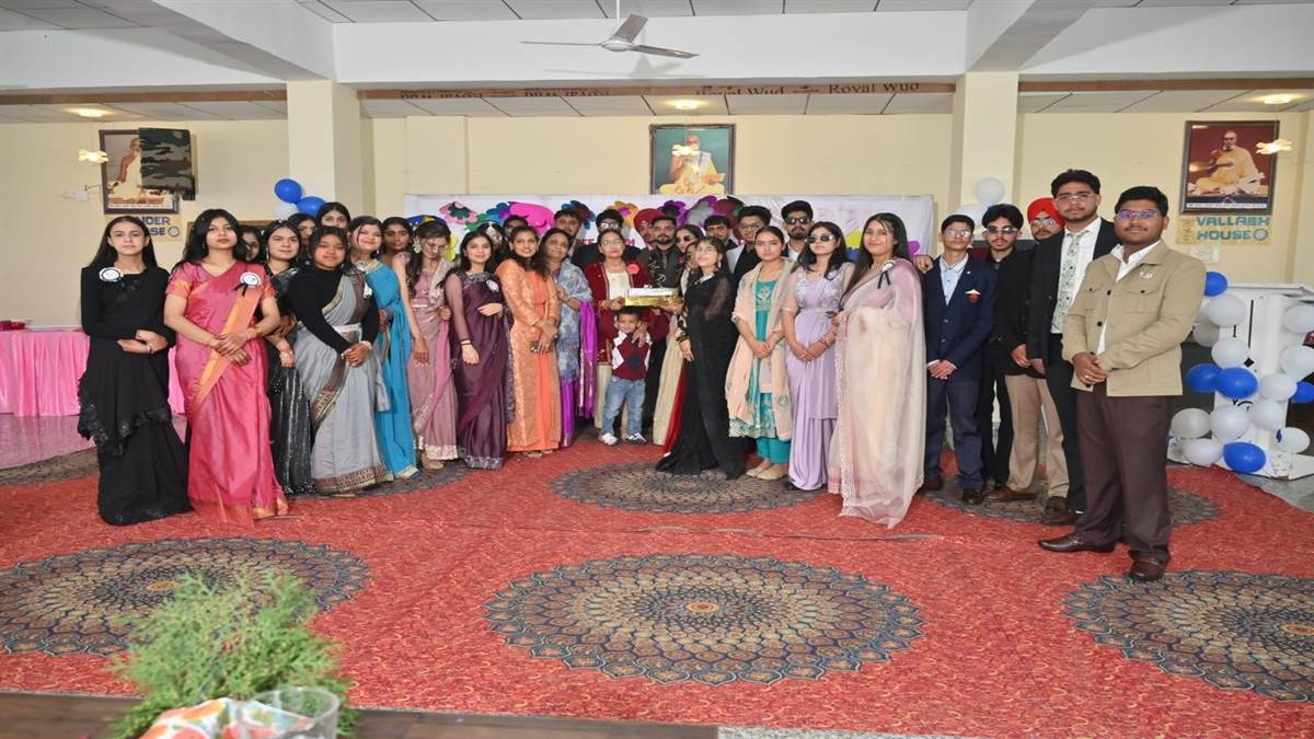 ਜੈਨ ਵਿੱਦਿਆ ਮੰਦਰ ਵਿਖੇ 12ਵੀਂ ਦੇ ਬੱਚਿਆਂ ਨੂੰ ਦਿੱਤੀ ਵਿਦਾਇਗੀ ਪਾਰਟੀ