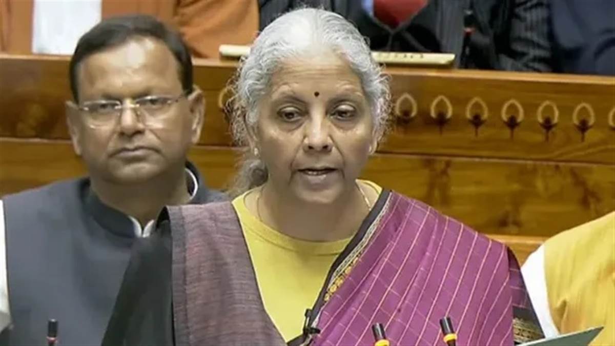 "ਤੁਸੀਂ ਬਜਟ ਦੇ ਦਿਨ 'ਤੇ ਕੀ ਪਹਿਨਣ ਜਾ ਰਹੇ ਹੋ?" ਨਿਰਮਲਾ ਸੀਤਾਰਮਨ ਨੇ ਲਗਾਇਆ ਲਿੰਗ ਭੇਦਭਾਵ ਦਾ ਦੋਸ਼