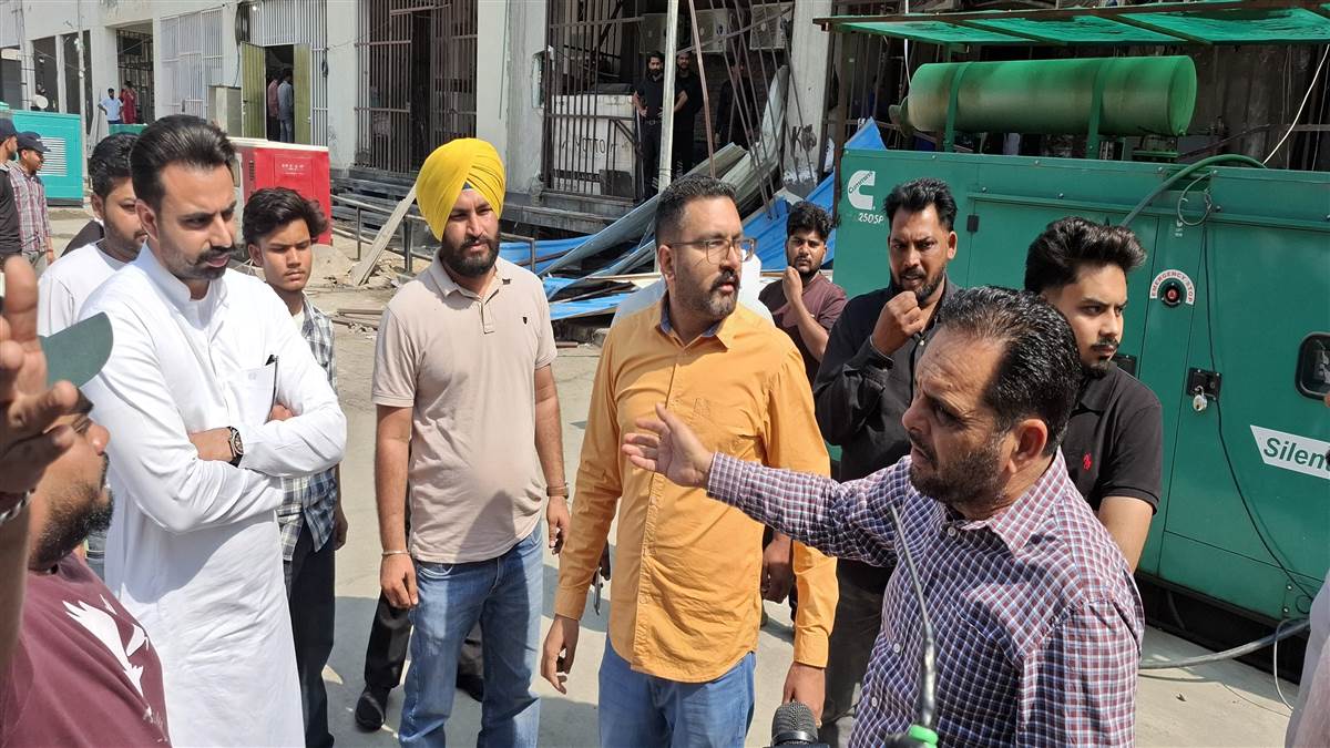 ਬੀਡੀਏ ਮਾਰਕੀਟ ’ਚ ਕਬਜ਼ੇ ਹਟਾਉਣ ਪੁੱਜੀ ਟੀਮ ਦਾ ਦੁਕਾਨਦਾਰਾਂ ਨੇ ਕੀਤਾ ਵਿਰੋਧ