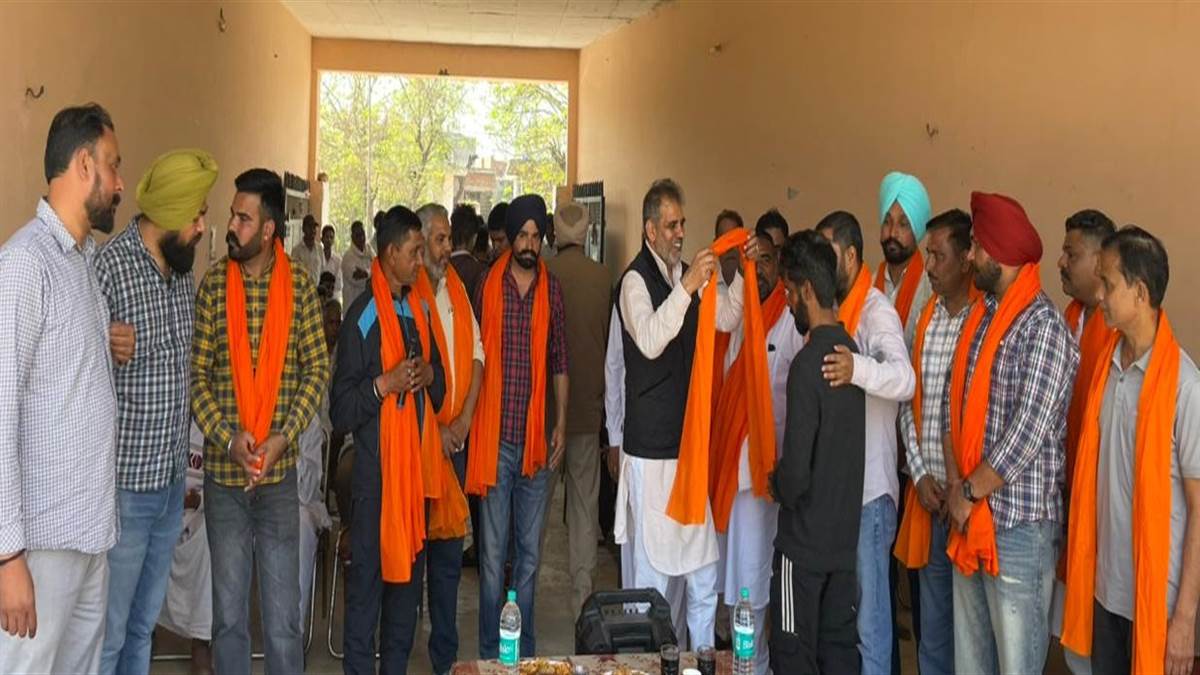 ‘ਪੰਜਾਬ ਬਚਾਓ ਰੈਲੀ’ ’ਚ ਵਿਕਾਸ ਦਾ ਰੋਡਮੈਪ ਪੇਸ਼ ਕਰ ਰਹੇ ਸੁਖਬੀਰ ਬਾਦਲ : ਐੱਨਕੇ ਸ਼ਰਮਾ