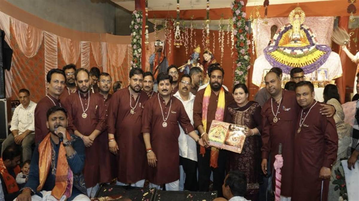 ਭਜਨਾਂ ਦਾ ਗੁਣਗਾਨ ਕਰ ਕੇ ਸ਼ਰਧਾਲੂਆਂ ਨੂੰ ਕੀਤਾ ਨਿਹਾਲ