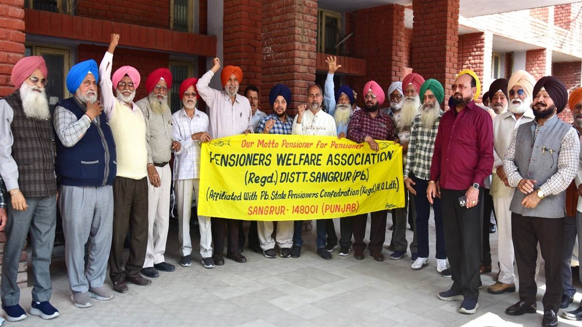 ਪੈਨਸ਼ਨਰਾਂ ਨੇ ਮੰਗਾਂ ਨੂੰ ਲੈ ਕੇ ਕੀਤੀ ਰੈਲੀ, ਨਾਅਰੇਬਾਜ਼ੀ