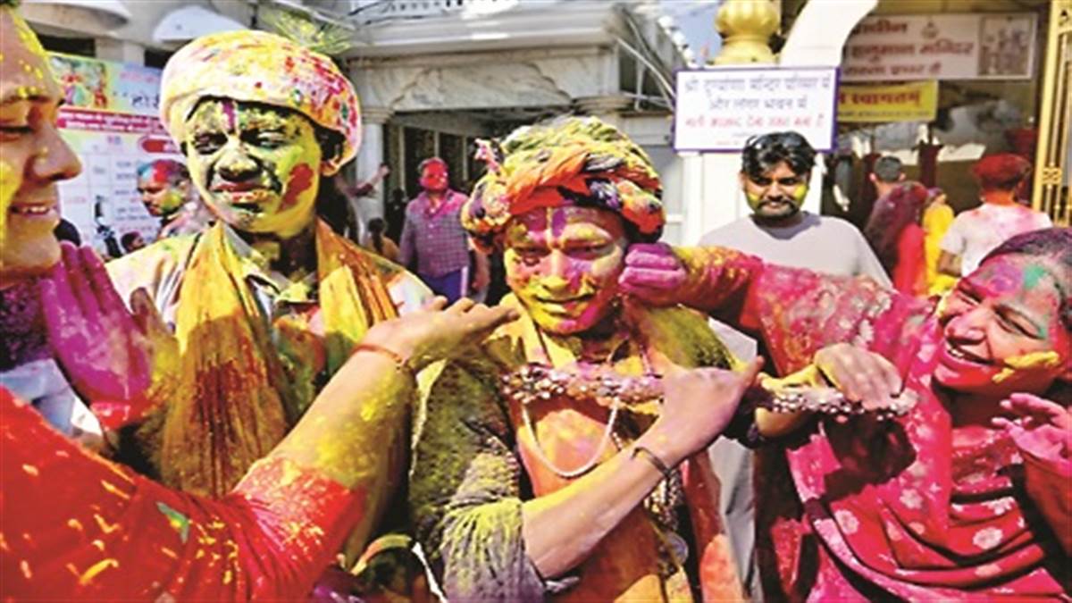 ਅੰਦਰਲੀ ਚੇਤਨਾ ਨੂੰ ਰੰਗਦੇ ਬਾਹਰਲੇ ਰੰਗ