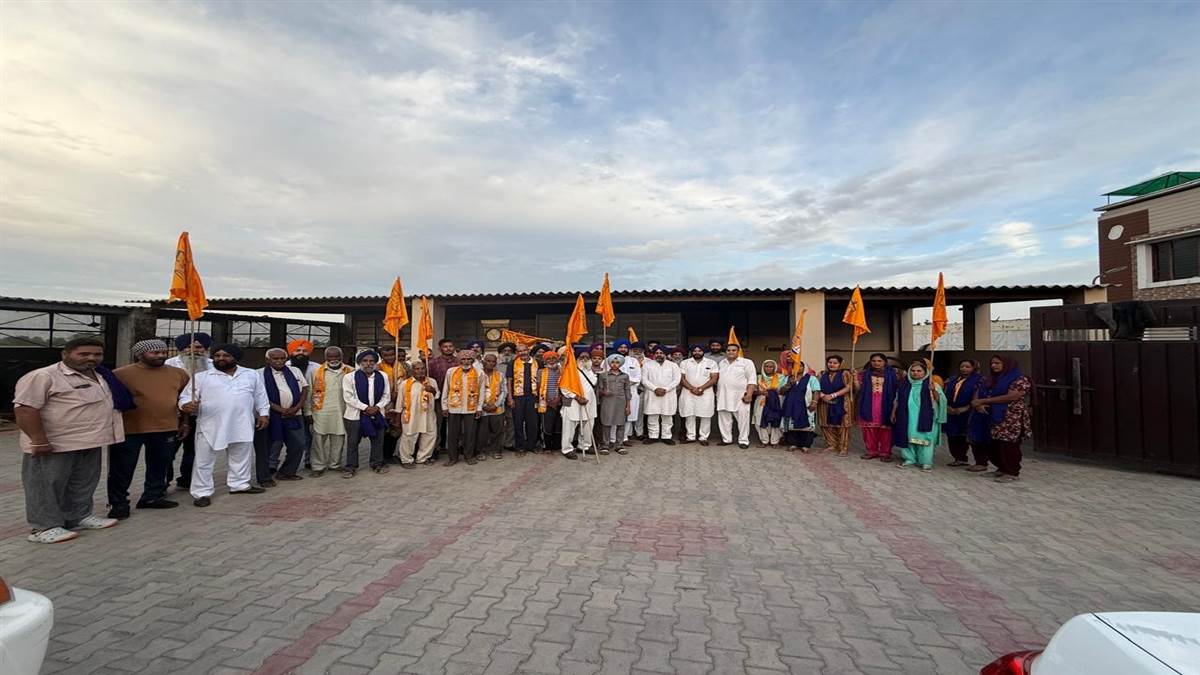ਪਿੰਡ ਮਨਸੂਰਪੁਰ ਦੇ ਕਈ ਪਰਿਵਾਰ ਅਕਾਲੀ ਦਲ ’ਚ ਸ਼ਾਮਲ