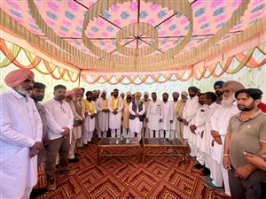 ਮਿੱਡੂਖੇੜਾ ਦੇ ਦਰਜਨਾਂ ਪਰਿਵਾਰਾਂ ਅਕਾਲੀ ਦਲ ਛੱਡ ‘ਆਪ’ ’ਚ ਸ਼ਾਮਲ